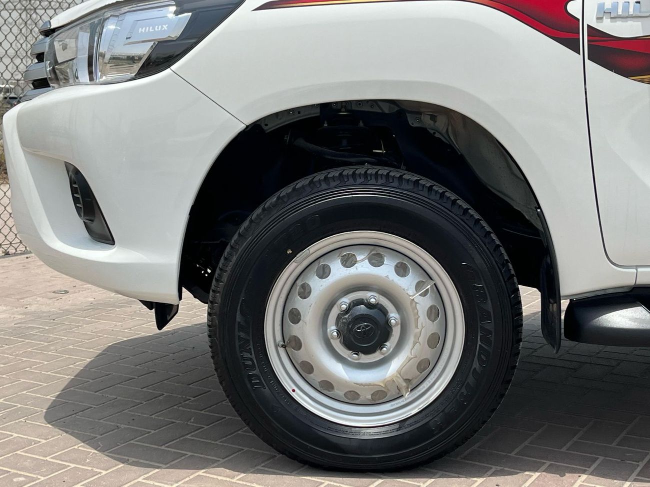 تويوتا هيلوكس GLX 2.7L Single Cab Utility RWD