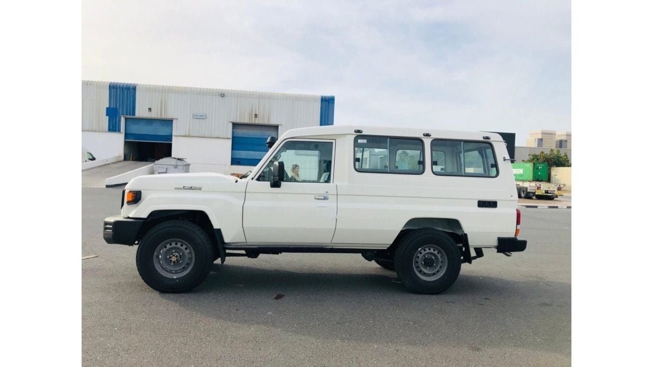 Toyota Land Cruiser 70
