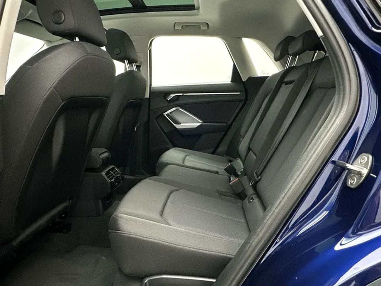 أودي Q3 35 TFSI Advanced 2.0L Advanced 35 TFSI 150hp (Ref# 27129)