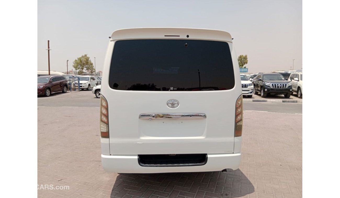 تويوتا هاياس TOYOTA HIACE VAN RIGHT HAND DRIVE (PM1439)