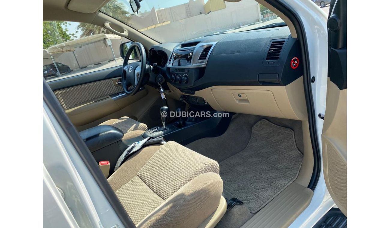 Toyota Fortuner 2014 EXR Gulf specs low mileage agency service history 4x4 drive