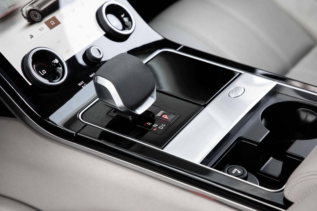 Land Rover Range Rover Velar S Range Rover Velar S | 2,253 P.M | 0% Downpayment | ONE OWNER | FULL LAND ROVER HISTORY