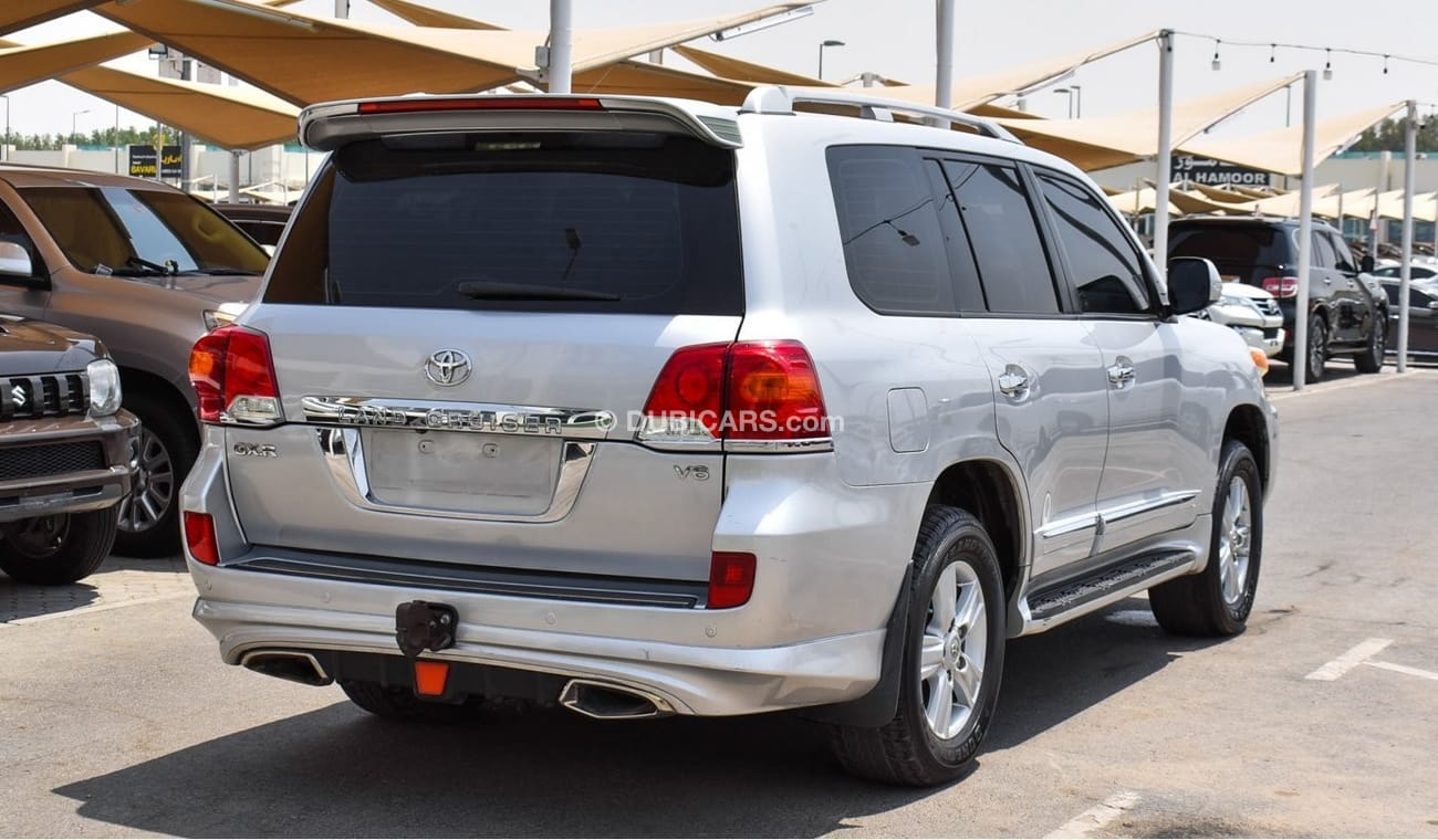 Toyota Land Cruiser GXR V6