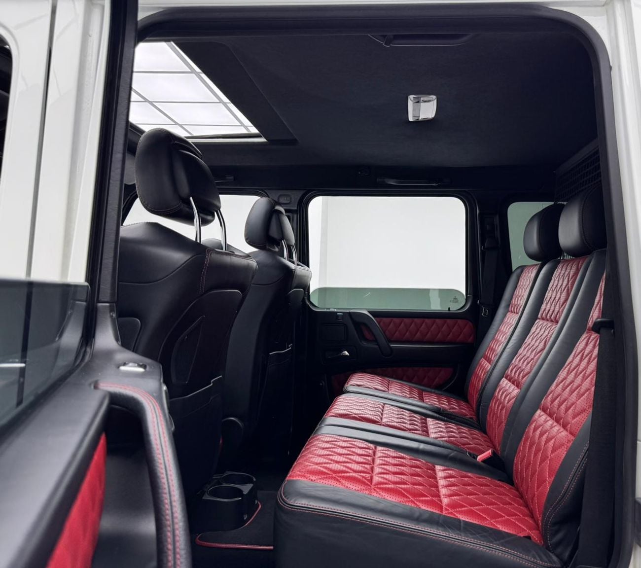 Mercedes-Benz G 63 AMG Std 5.5L 2017 Mercedes-Benz G63, Full Service History, Excellent Condition, GCC