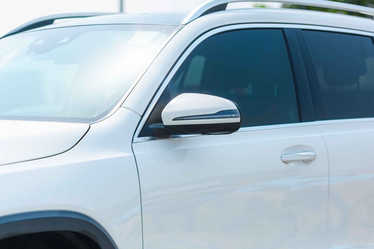 مرسيدس بنز GLB 250 4MATIC 2.0L (221 HP)