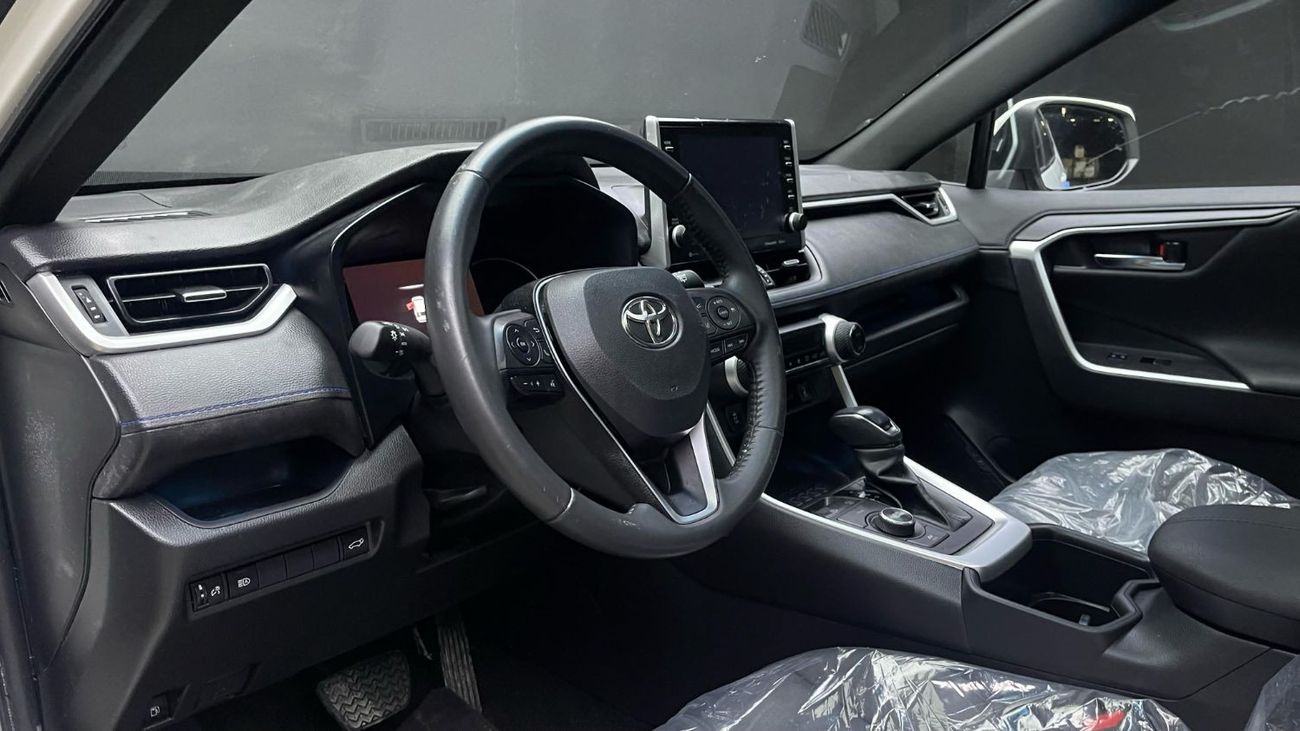 تويوتا راف ٤ XSE Full Option