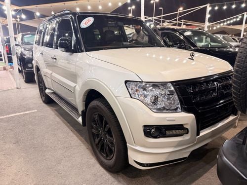 Mitsubishi Pajero GLS H/L SIGNATURE EDI