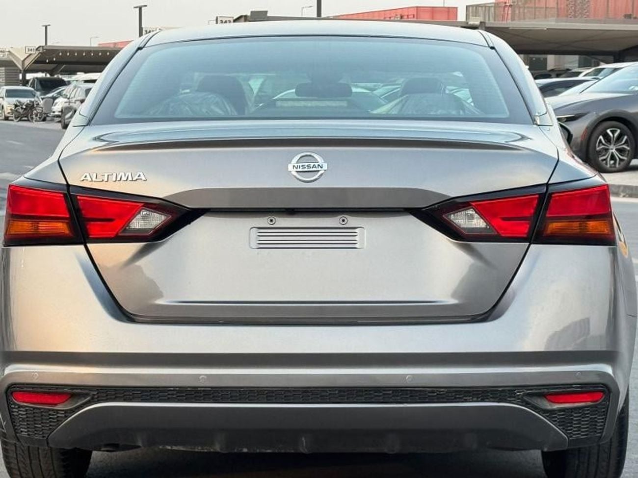 Nissan Altima S 2.5L imported from America, No. 2