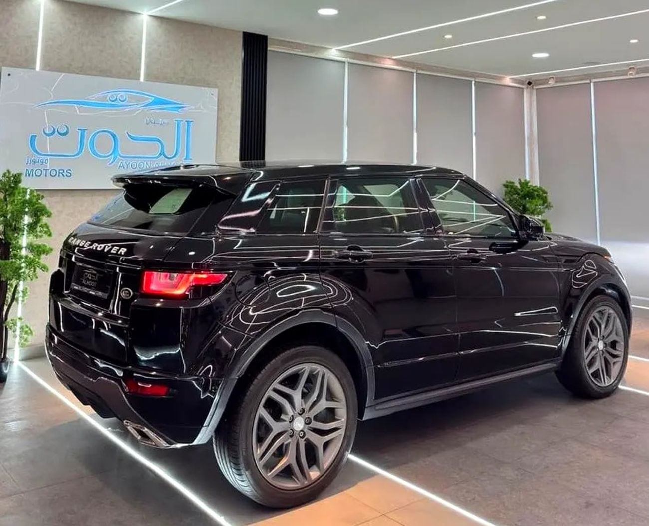 Land Rover Range Rover Evoque HSE DYNAMIC SPECIAL || TOP RANGE || GCC || GIVEN WARRANTY || UNIQUE || RED INTERIOR