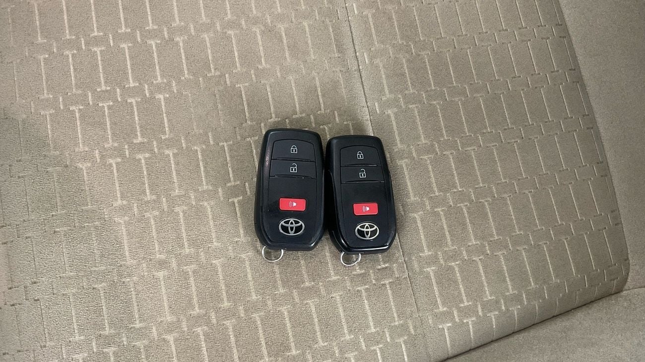 تويوتا لاند كروزر EXR | شامل الضمان | 0 ﺪﻔﻋﺓ ﺃﻮﻟﻯ