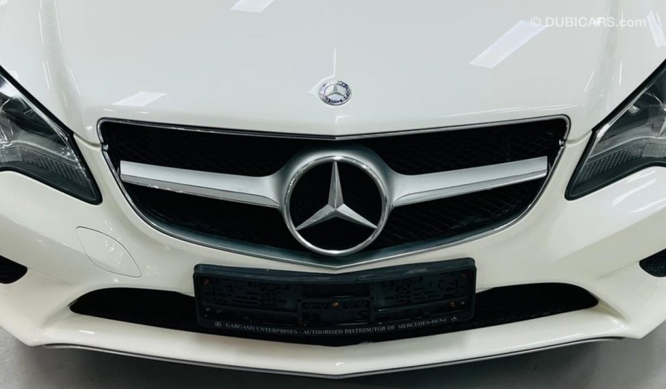 Mercedes-Benz E300 Avantgarde Sport Avantgarde Sport GCC .. Perfect Condition .. V6 .. Panoramic