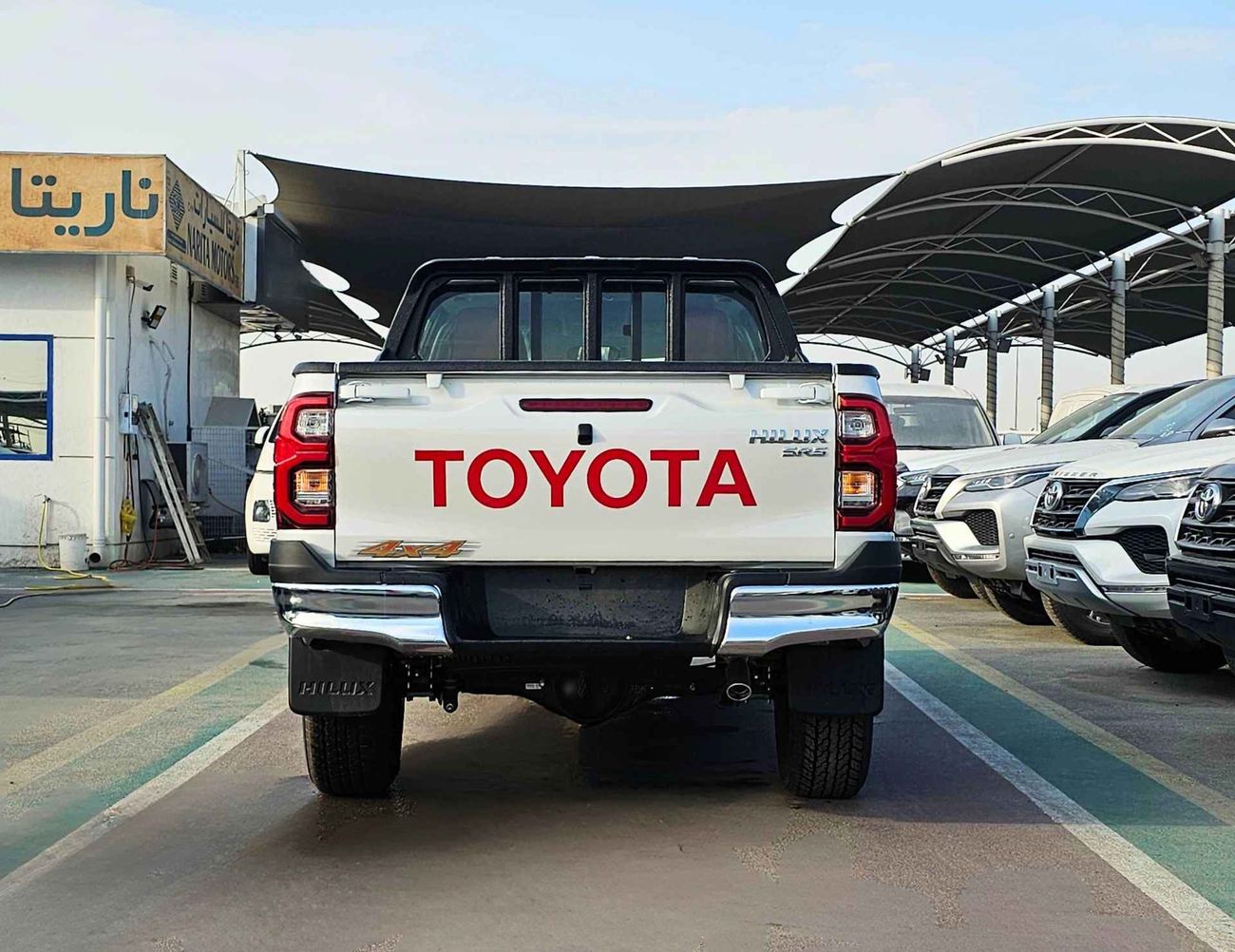 Toyota Hilux SR5 / FULL OPTION / 2.7L V4 / M/T / DIFF LOCK / BED LINER / BIG DVD / WOOD TRIM / 4WD / CODE # HPADF