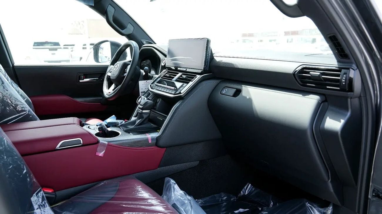 تويوتا لاند كروزر GR SPORT 3.3 DIESEL FULL - GCC Specs - Brand