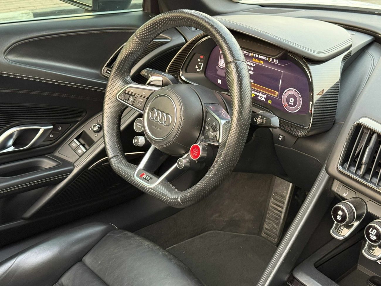 Audi R8 Spyder FSI 5.2L