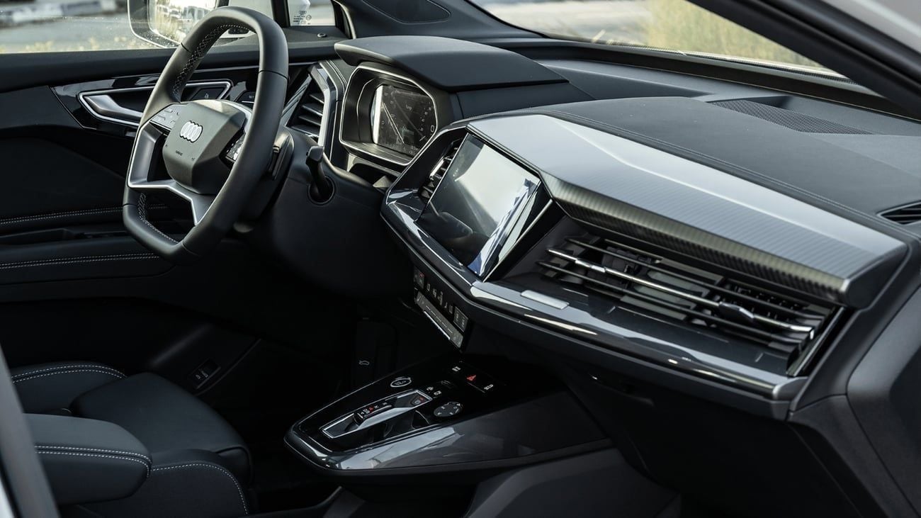 أودي Q4 إيترون 2025 | AUDI E-TRON Q4 TOP VERSION