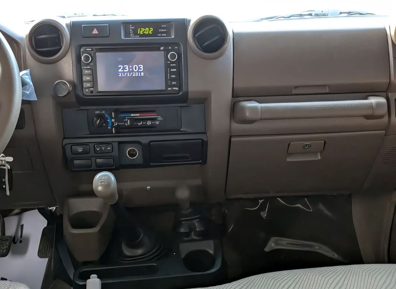 Toyota Land Cruiser LC76 LX Grade LHD 2.8L 1GD-FTV V4 Turbo Diesel Engine Manual Gear 4WD 5 Seats 5 Door