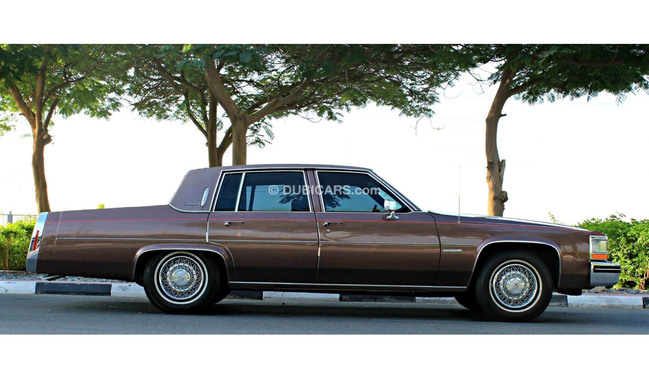 Cadillac Deville Sedan deVille 1983 - pristine condition - CLASSIC CAR