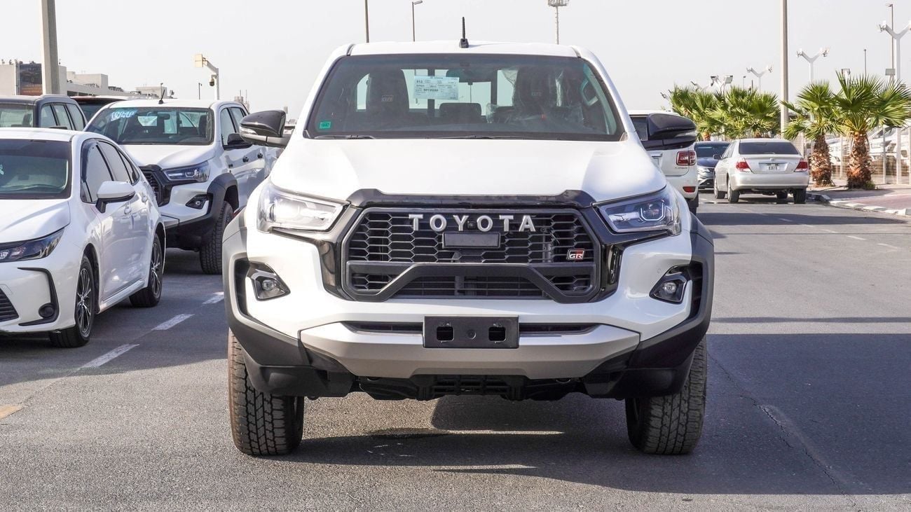 Toyota Hilux GR Sport 4.0L WHITE GCC 2025 FULL OPTION