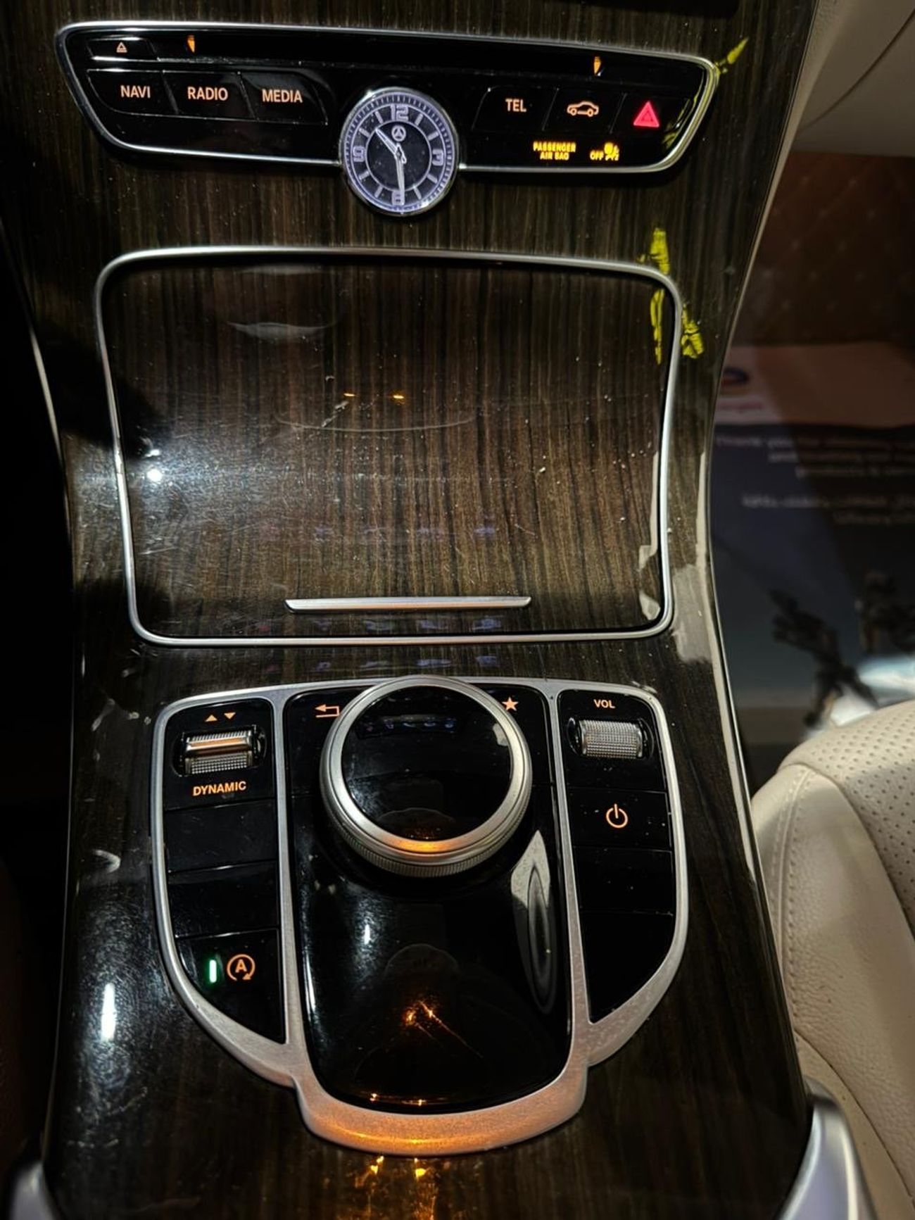 مرسيدس بنز C 300 مرسيدس C300 فل اوبشن وارد امريكا بحالة جيدة