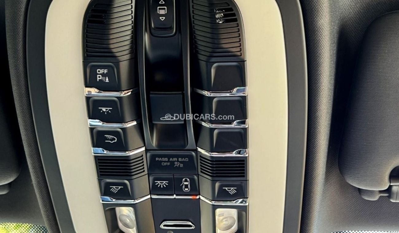 Porsche Cayenne S 2.9L (440 HP) 2018 V6 GCC Full Service History