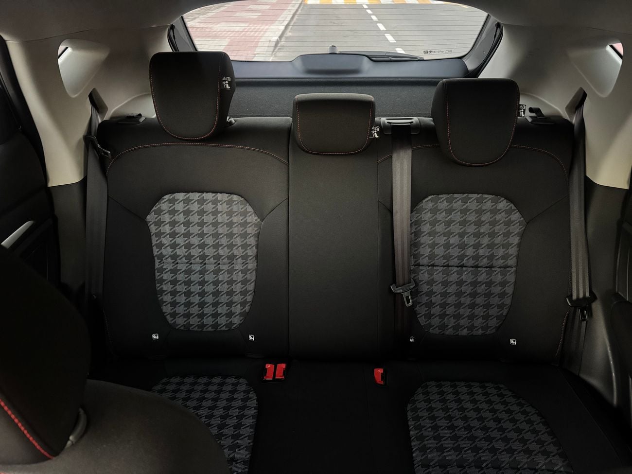 أم جي ZS Standard