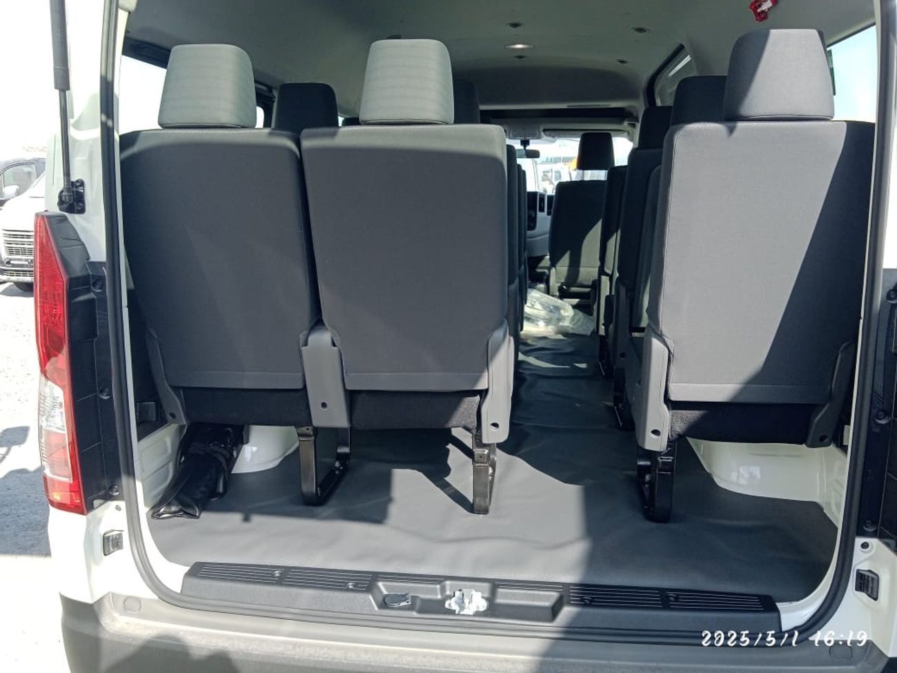 تويوتا هاياس 3.5L PETROL DX 13 SEATER AUTOMATIC TRANSMISSION