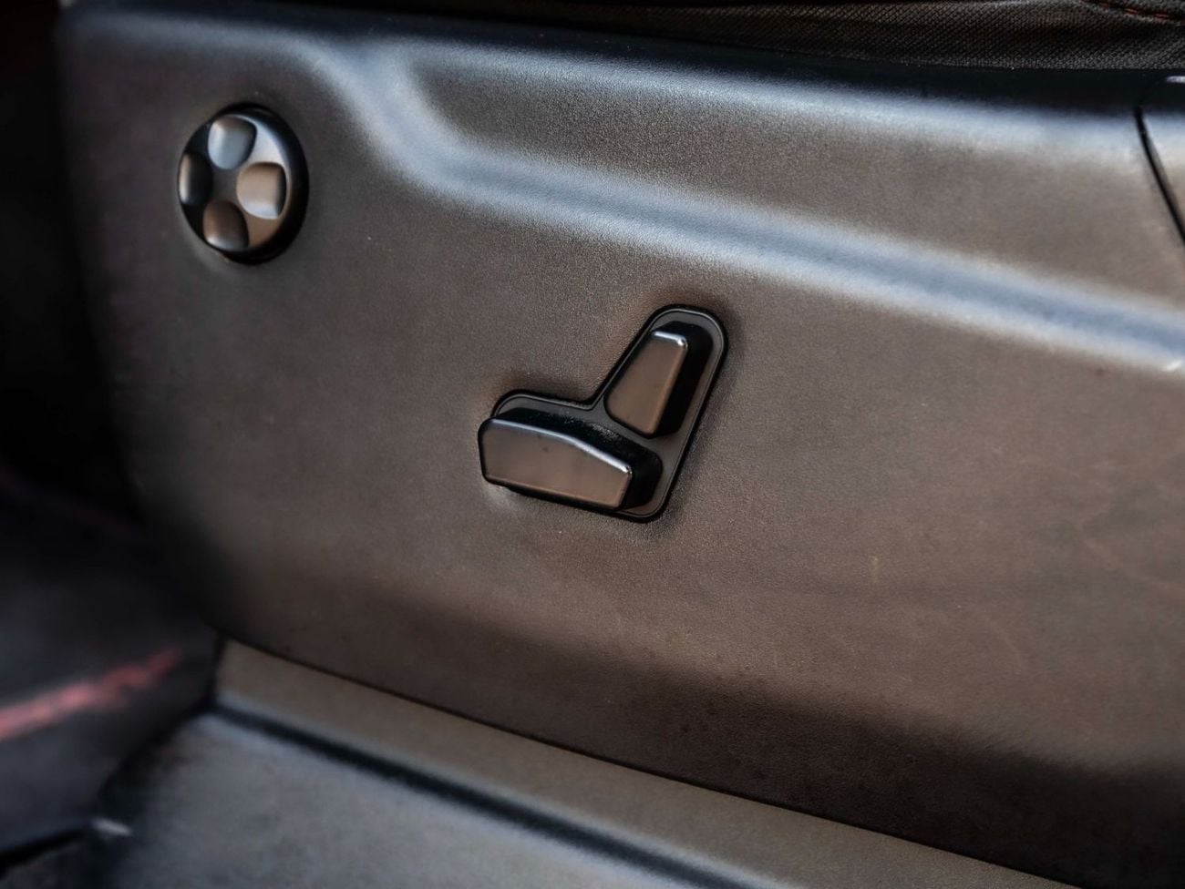 جيب جراند شيروكي SRT 6.4L