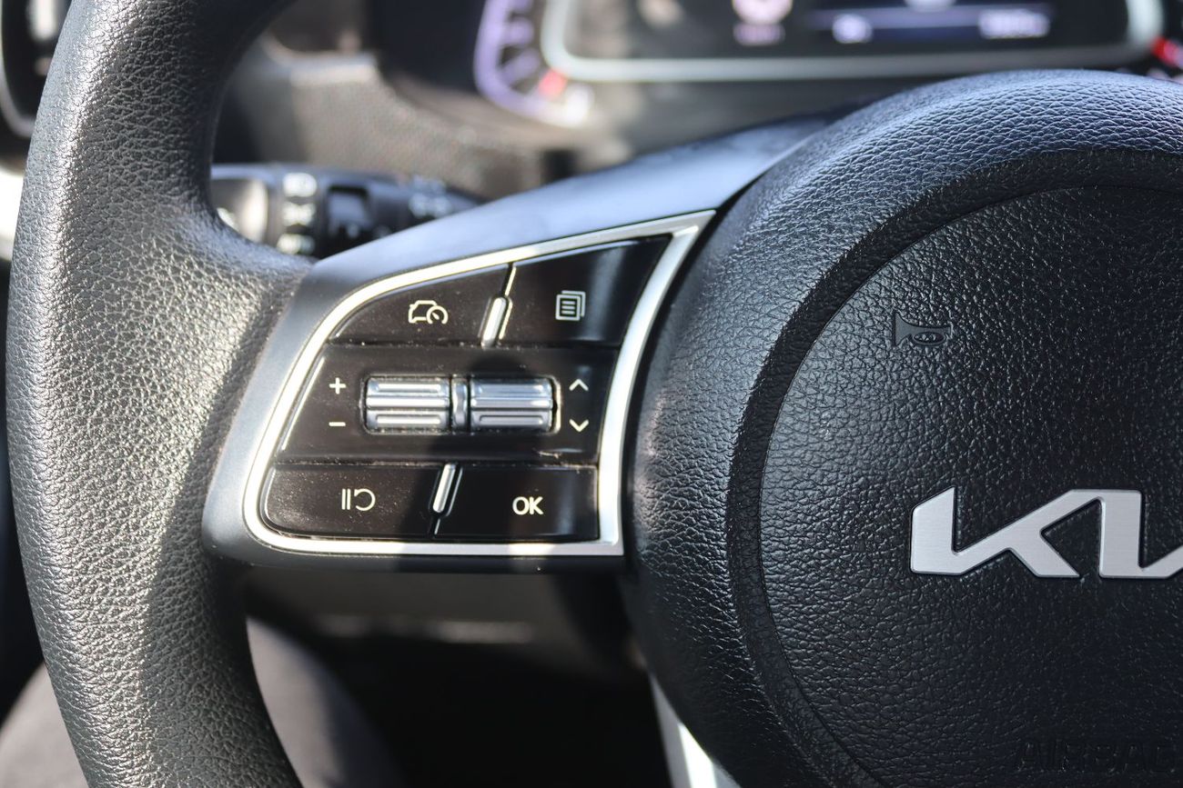 كيا سونیٹ كيا سونيت 2025 - خليجى - بدون حوادث - محرك 1.6 - ممشى قليل - بحاله ممتازه