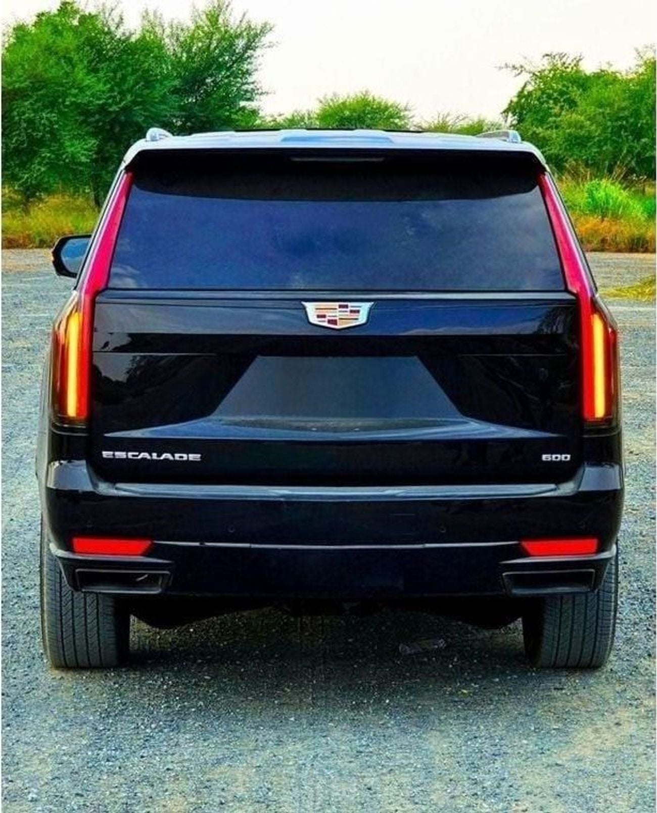 كاديلاك إسكالاد Premium Luxury Platinum 6.2L 4WD