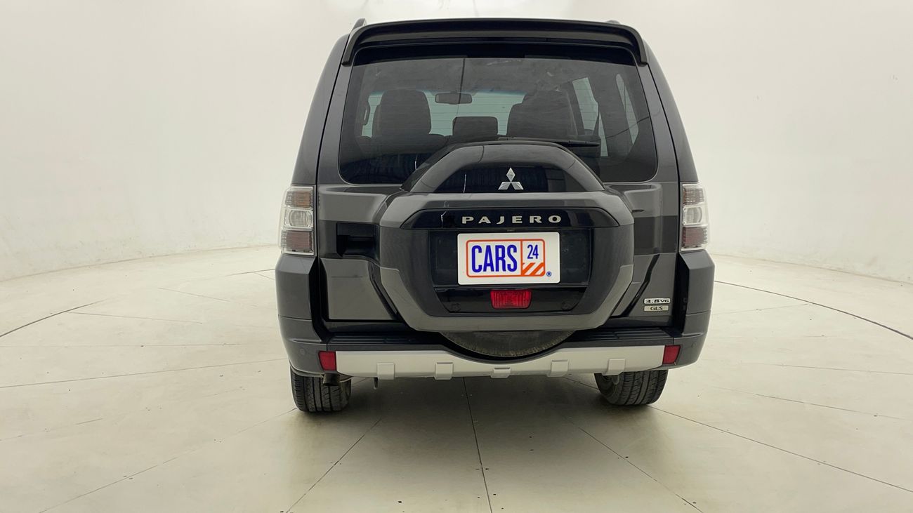 ميتسوبيشي باجيرو GLS HIGHLINE 3.8 | بدون دفعة مقدمة | اختبار القيادة في المنزل