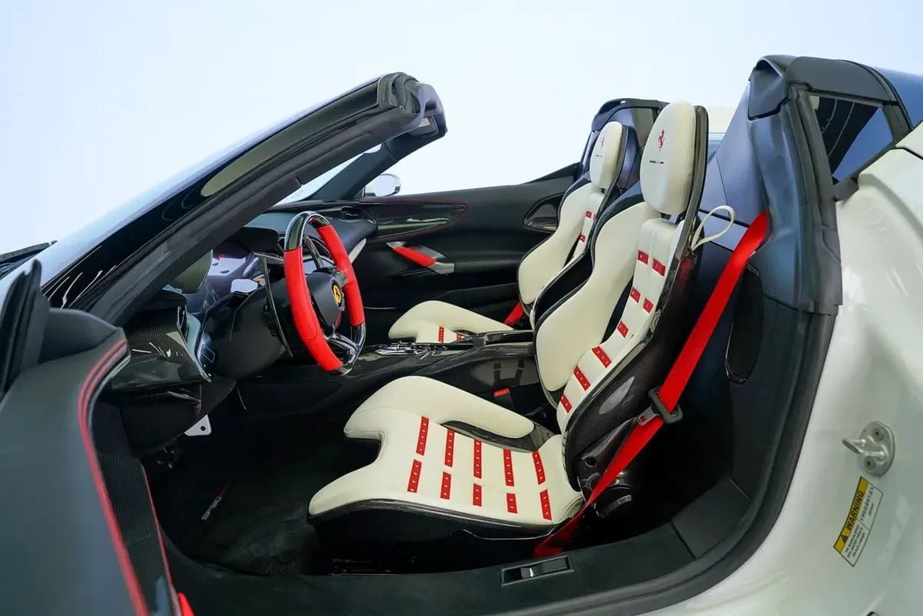فيراري SF90 ستراديل SPIDER