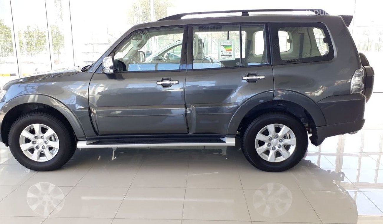 Mitsubishi Pajero FULL OPTION