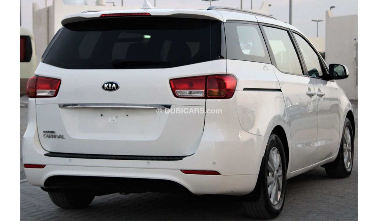 كيا كارنيفال كيا كرنيفال 2016 خليجي بحالة ممتازة بدون حوادث نظيفه جدا من الداخل والخارج