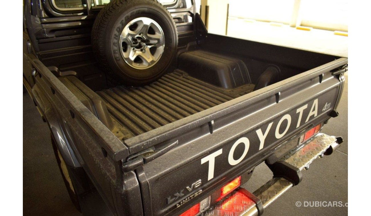 Toyota Land Cruiser Pick Up Petrol Full option