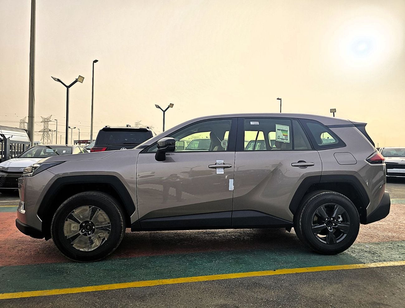 Toyota RAV4 RAV4 Hybrid 2.5L AT FWD SUV GCC Bronze color 2026 model