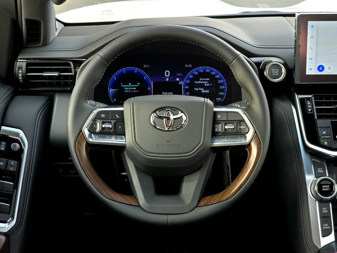 تويوتا لاند كروزر LC300 VX 4.0 - HIGH OPTIONS - MEMORY SEAT - JBL SOUND SYSTEM - RADAR - 2025 MODEL - BLACK INSIDE BLA