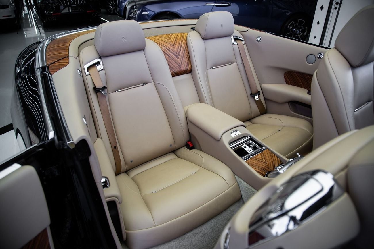 رولز رويس داون Rolls Royce Dawn