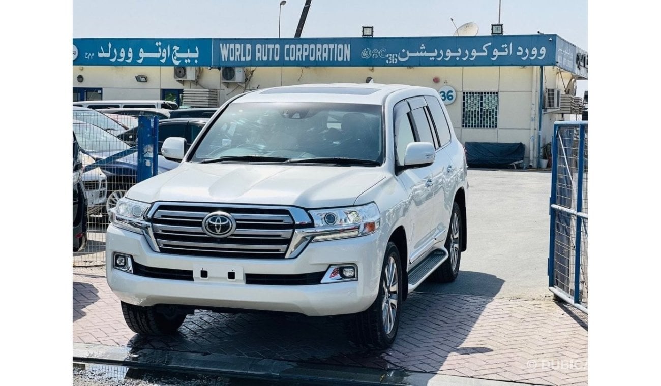 تويوتا لاند كروزر Toyota Landcruiser ZX RHD Petrol engine model 2020 full option top of the range