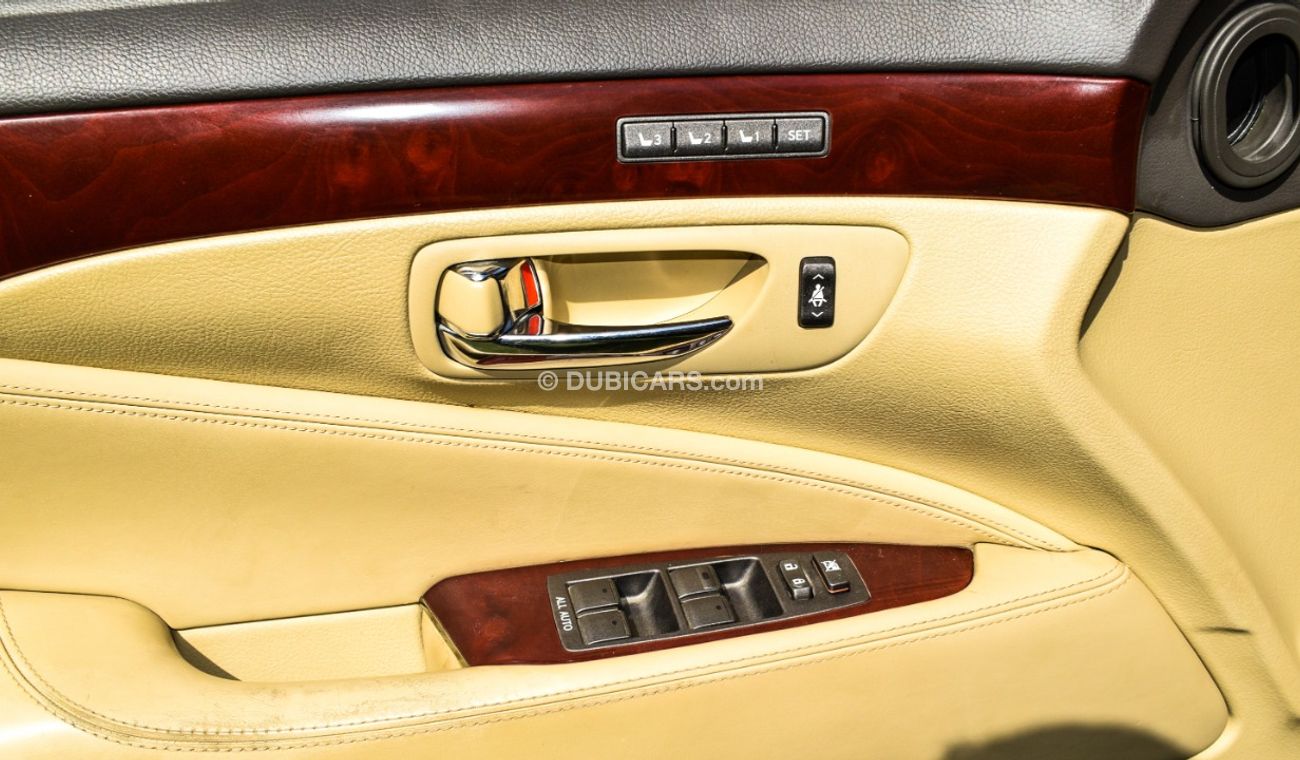 Lexus LS460 Gulf large number one radar aperture leather refrigerator suction doors alloy wheels screen sensors