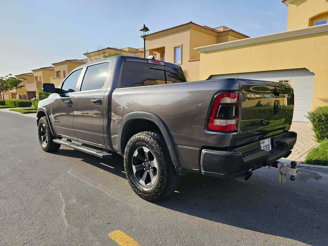 RAM 1500 RAM REBEL/ PANORAMIC ROOF/ 2 TONE LEATHER/ DUAL TRUNK/ CANADIAN CLEAN TITLE