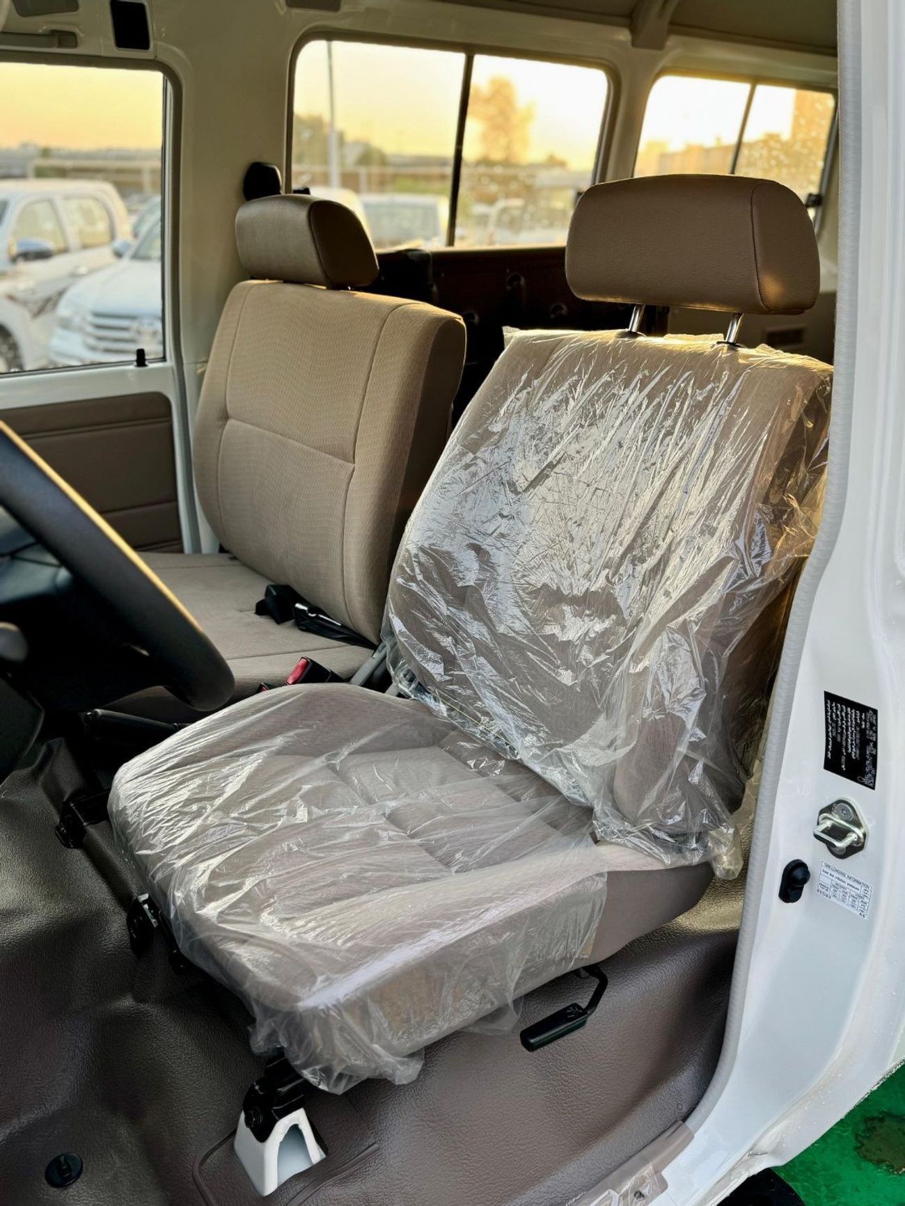 تويوتا لاند كروزر 70 Land Cruiser LC 78 - 2.8L - DIESEL - 3 DOOR - HARD TOP - 2025