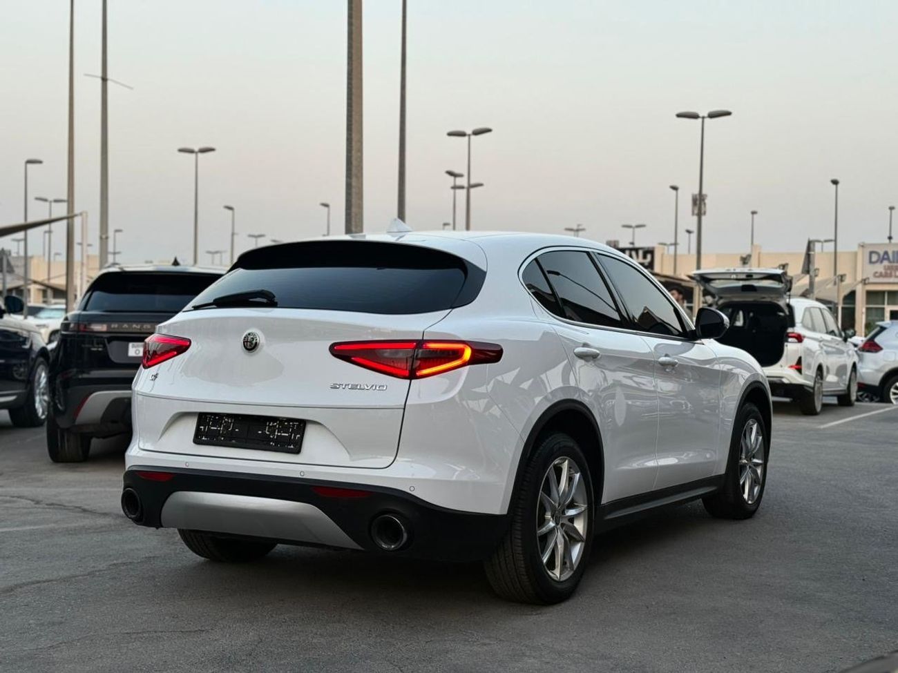 Alfa Romeo Stelvio Light Edition 2.0L