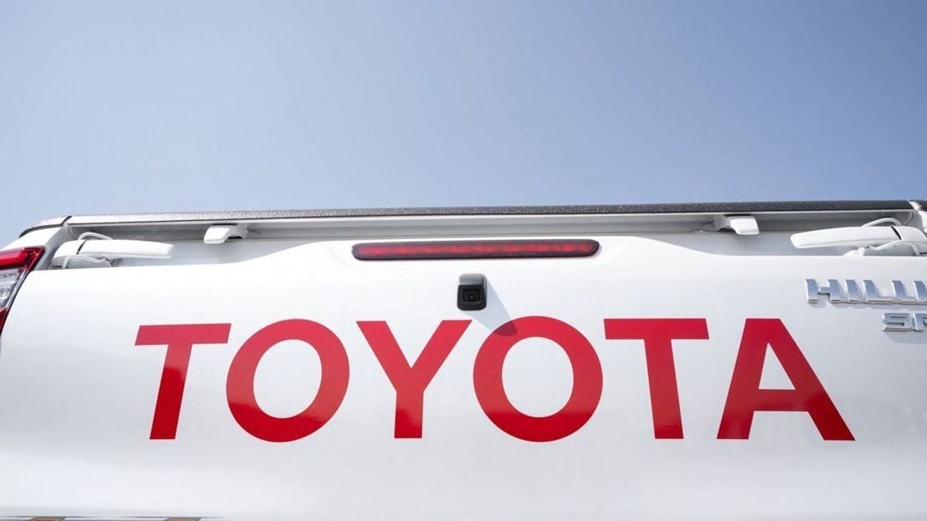 Toyota Hilux SR 2.7L