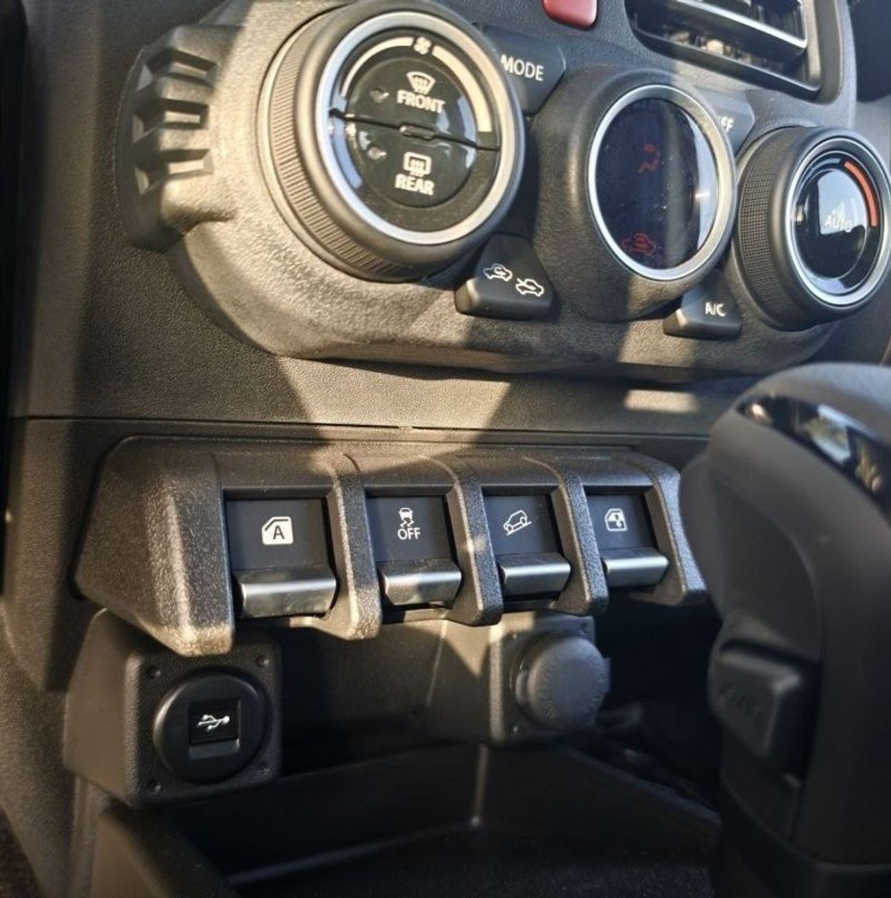 سوزوكي جيمني 2024 Model Suzuki Jimny 1.5L GLX AT 5 Door