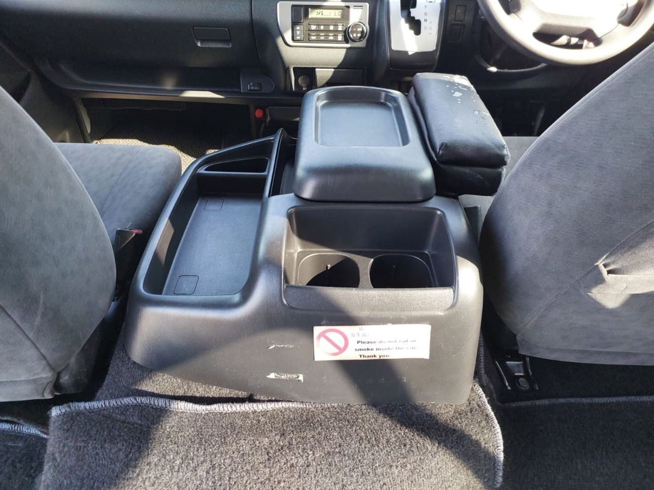 Toyota Hiace TOYOTA HIACE COMMUTER VAN RHD 2016 MODEL 2.7 L PETROL AUTOMATIC(PM10044)