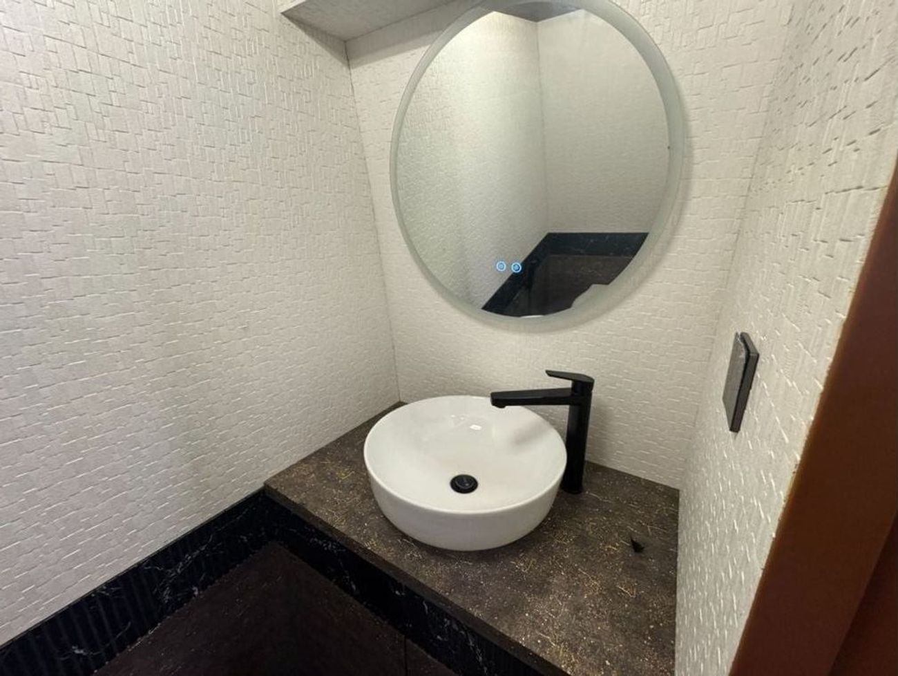 Mercedes-Benz Sprinter 517 L4 H2 Extra Long with Full VIP Conversion AVAILABLE IN LEFT OR RIGHT HAND DRIVE