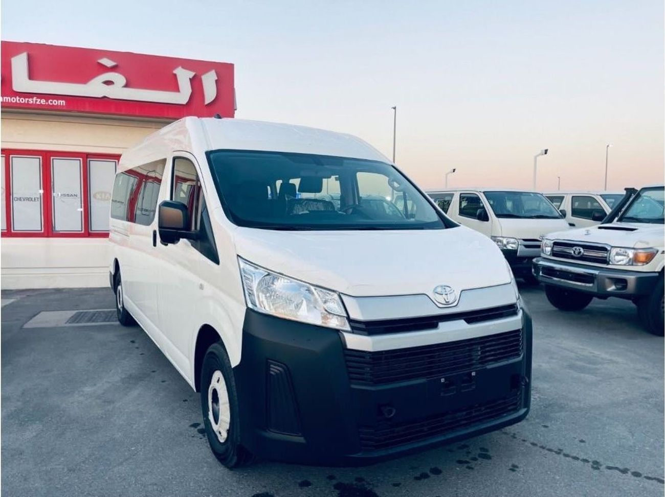 تويوتا هاياس 3.5L V6 High Roof Petrol Automatic Mid Option 2026 MODEL
