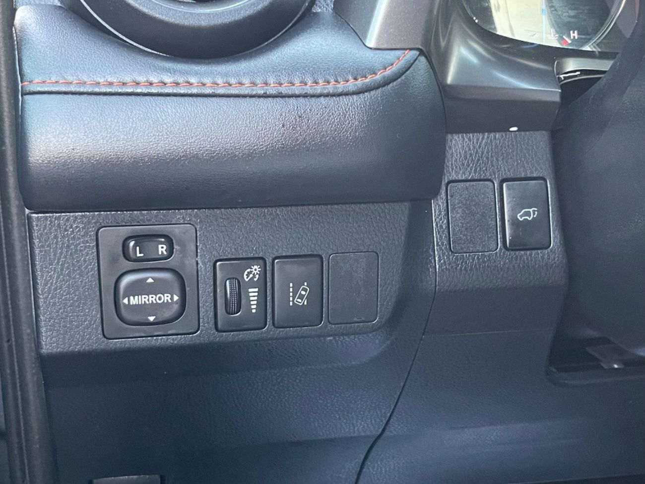 Toyota RAV4 2018 TOYOTA RAV4 SE HYBRID FULL OPTIONS IMPORTED FROM USA