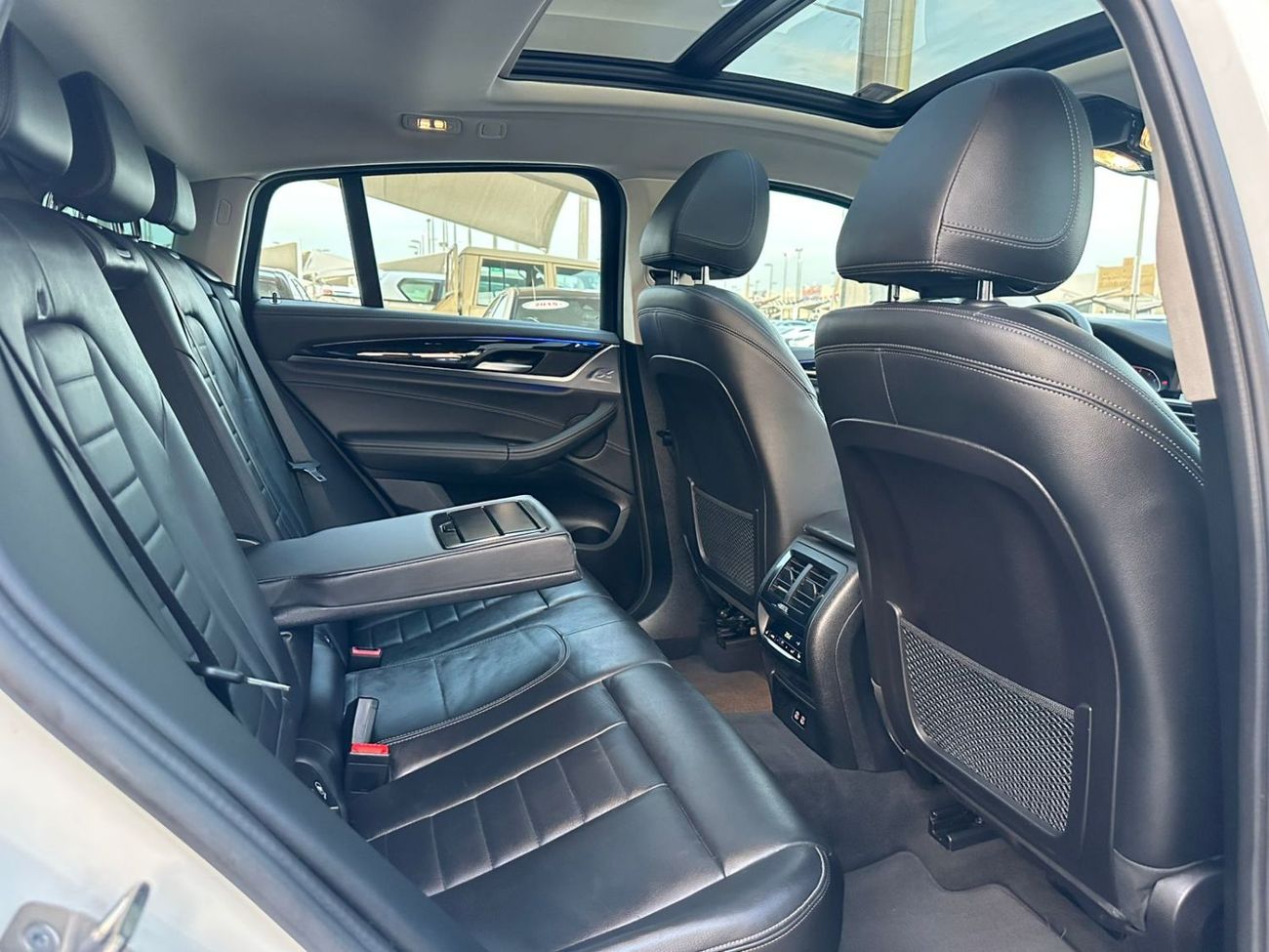 بي أم دبليو X4 BMW X4 TWIN POWER TURBO _Korean_2022_Excellent Condition _Full option