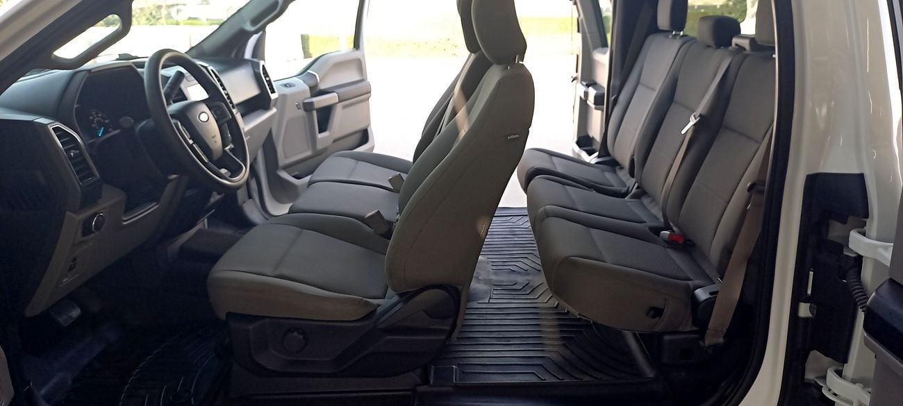 Ford F 150 XLT SUPERCAB TRUCK 3.3L 4X2 6 SEATER